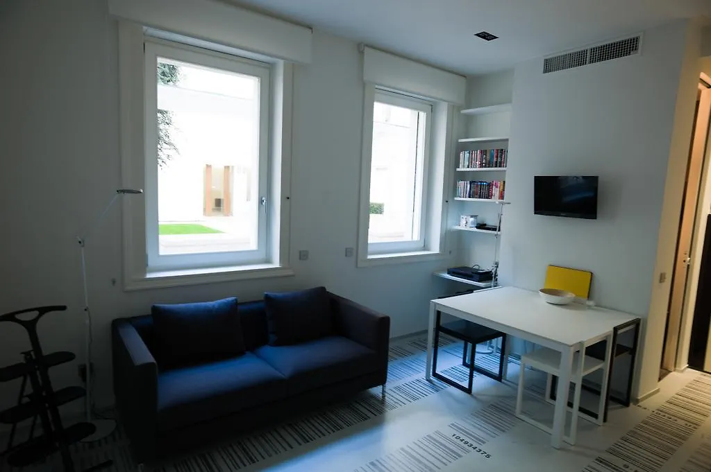 Stylish Mini In The Heart Of Milano Apartment Italy